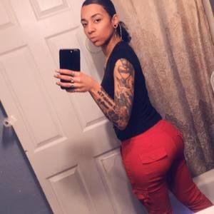 Meet your Posher, Deonna